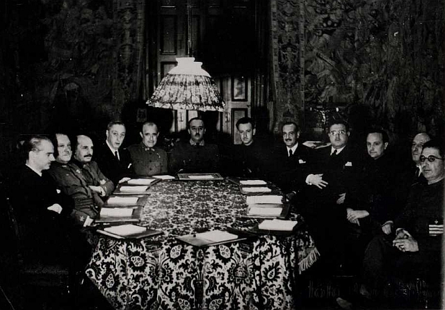 Primer Consejo de Ministros de Franco Primer Consejo de Ministros de Franco